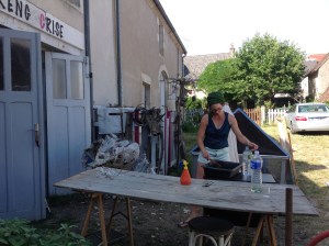 Activité devant garage